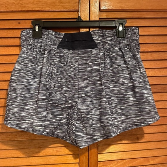 Nike Women’s One Dri-Fit Mid-Rise 3” Navy Blue Brief Lined Shorts Sz M NWT - Picture 6 of 9